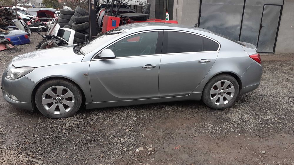 Dezmembrez Piese Opel Insignia 2.0 4x4 Din 2010