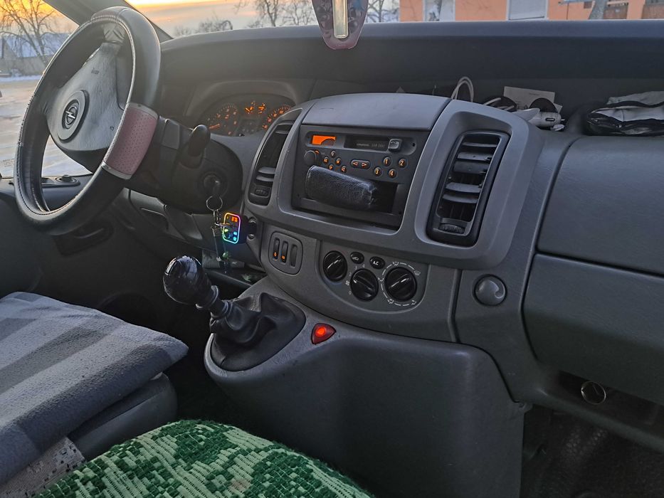 Vand microbus Opel Vivaro