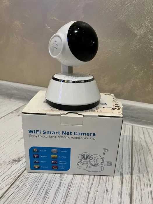 ТОП ЦЕНА!! Безжична въртяща се WiFi Full HD камера тип Бебефон, 2 MP