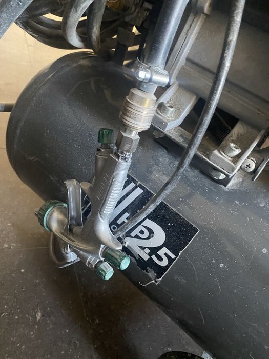 Компресор Advarsel