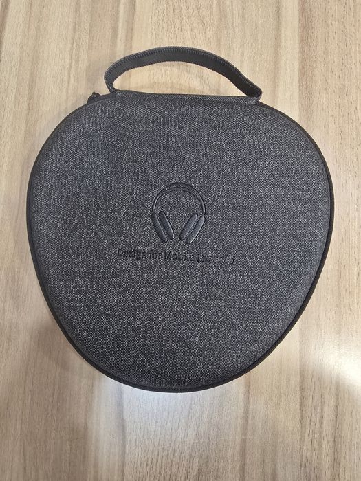 Продам наушники airpods max