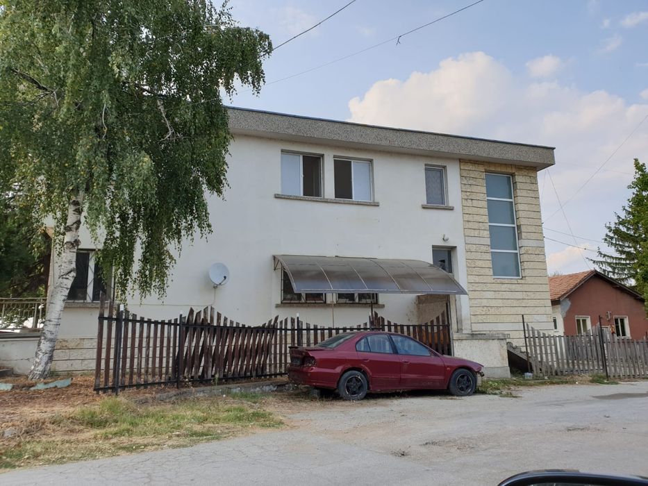 Продава се Къща в Лясковец - 660 кв.м за 281 €/кв.м - Снимка #3