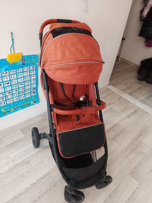 Летняя прогулочная коляска