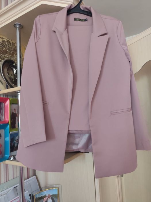 Платье и пиджаки