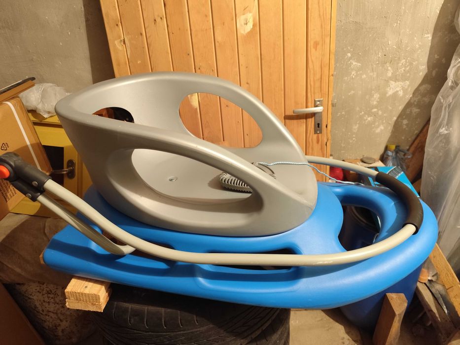 Продавам детска шейна Snow Scooter