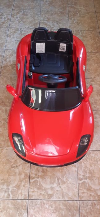 Vând mașină electrică de copii