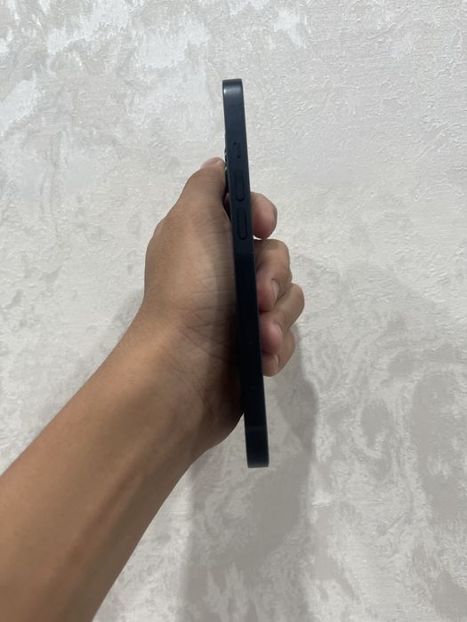 Iphone 13 заблокираваный обменяю