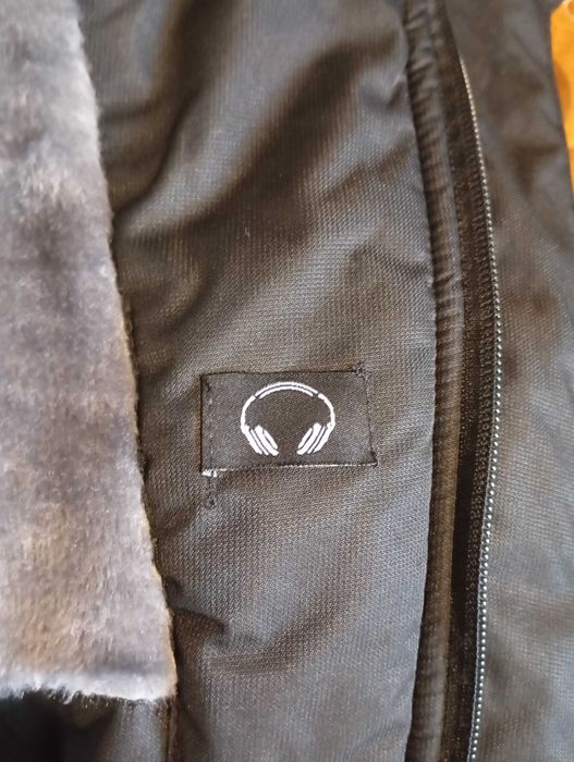 Мъжко зимно яке LEAF с качулка, размер XL, цена 70 лв.