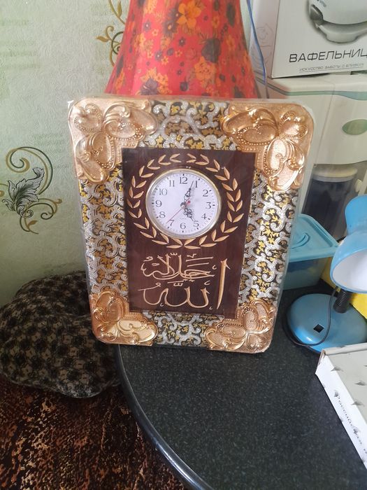 Часы настенные. 2 вида. Рабочие. Пишите