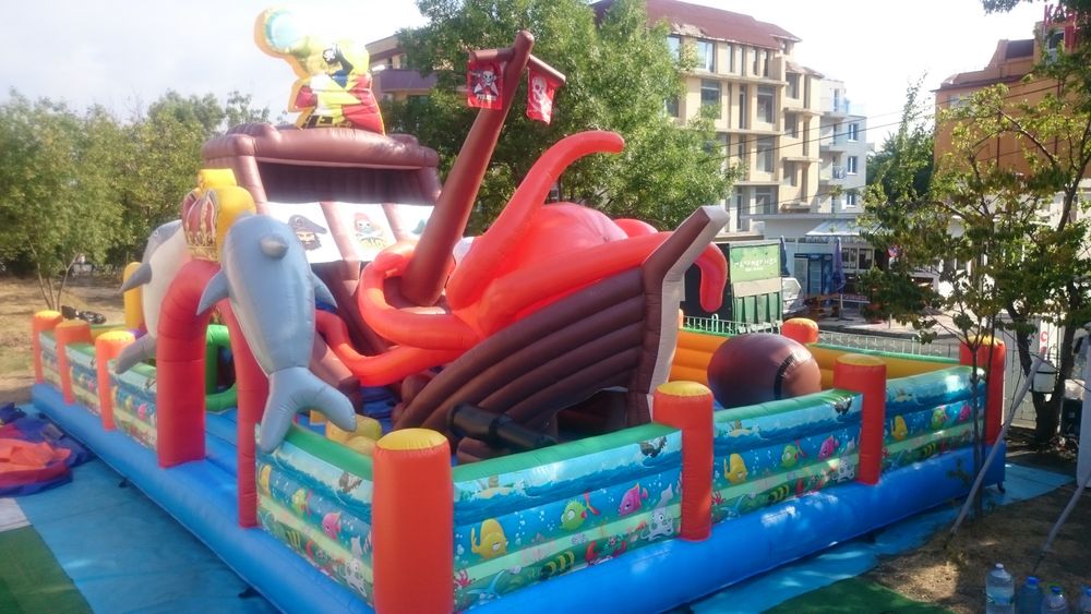 Надуваем атракцион/батут