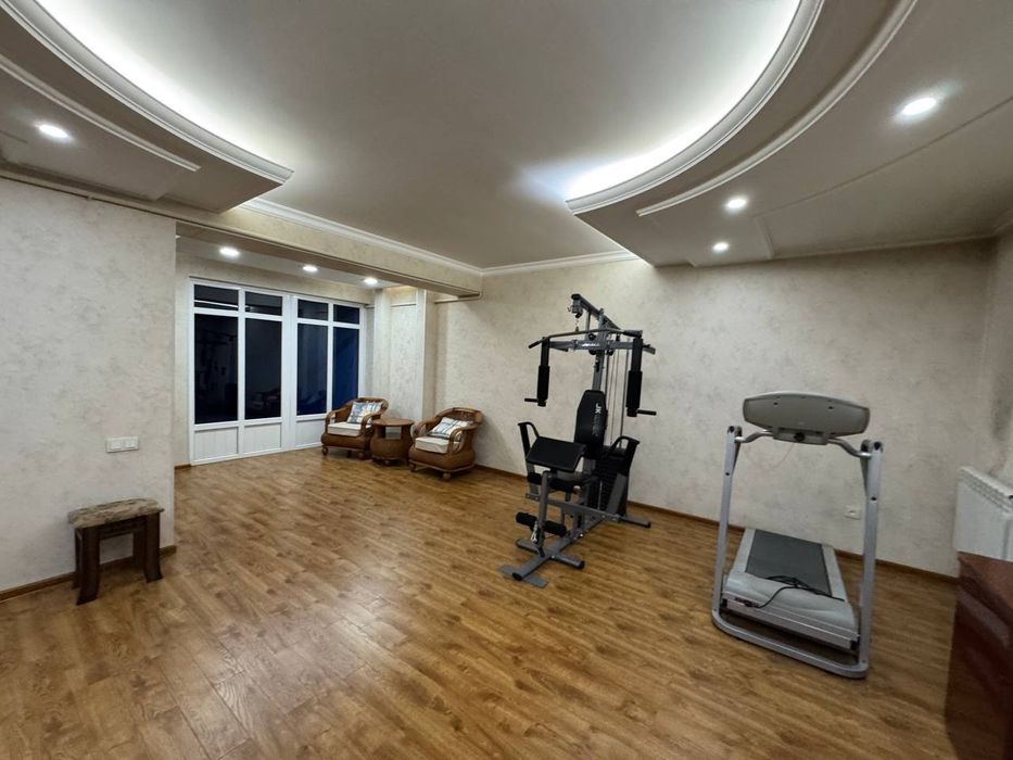 срочно сдается евро-дом Никитина 4-соток 3-уровень бассейн сауна 6-ком