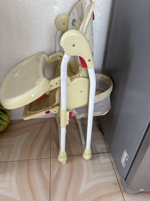 Стол для кормления.