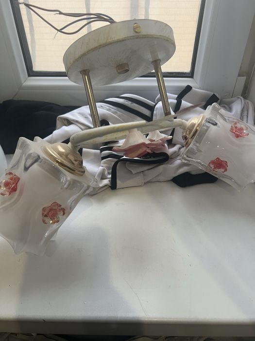 Люстра двух плафонная