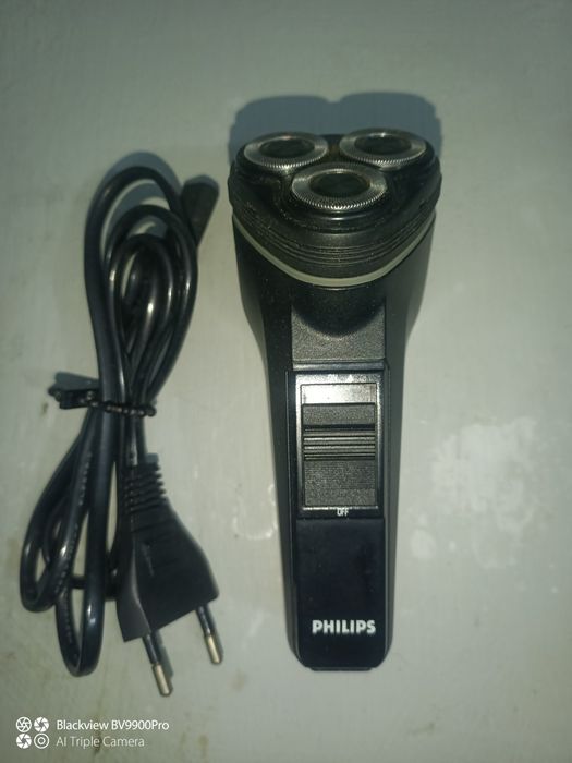 Aparat de ras electric Phillips 3 capete impecabil