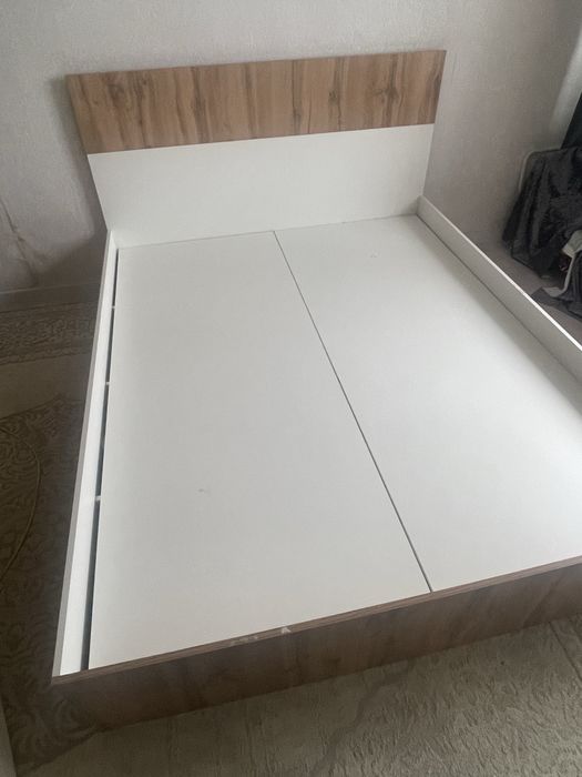 Продается кровать почти новый