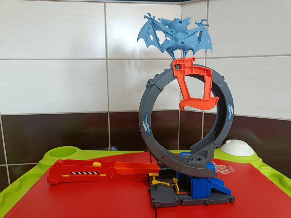 Hot wheels city explorer