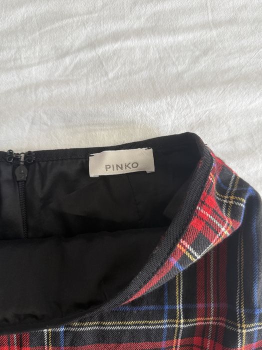 Fusta Pinko din lana virgina