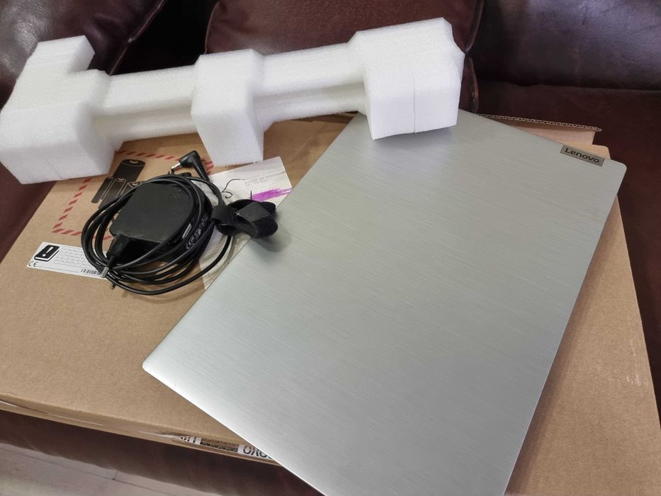 Лаптоп Lenovo ideapad 3, 15,6 Инча RAM 4GB, SSD 128GB