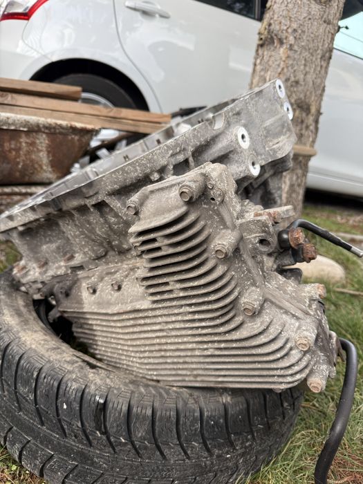 Продавам CVT автоматична кутия от нисан мурано 3.5 бензин.