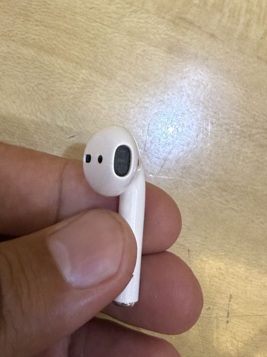 Airpods оргинал левый чап