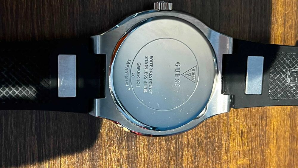 Ceas GUESS multi-functional, cristale
