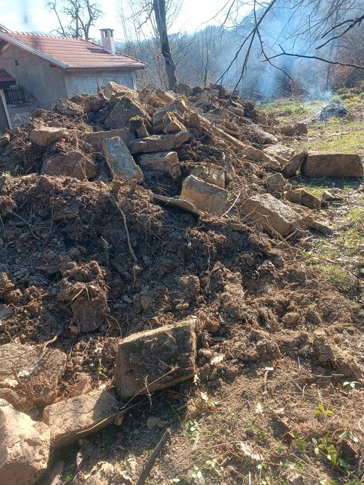 Продавам дялан камък