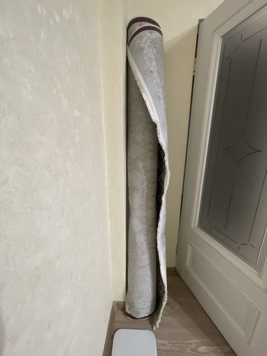 Ковер новый красивый