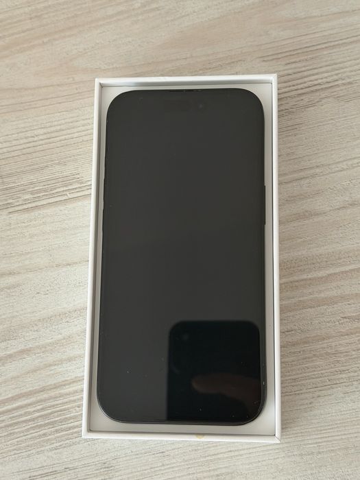iPhone 15 128GB / 86% Battery / Много запазен / В гаранция до 02.2027