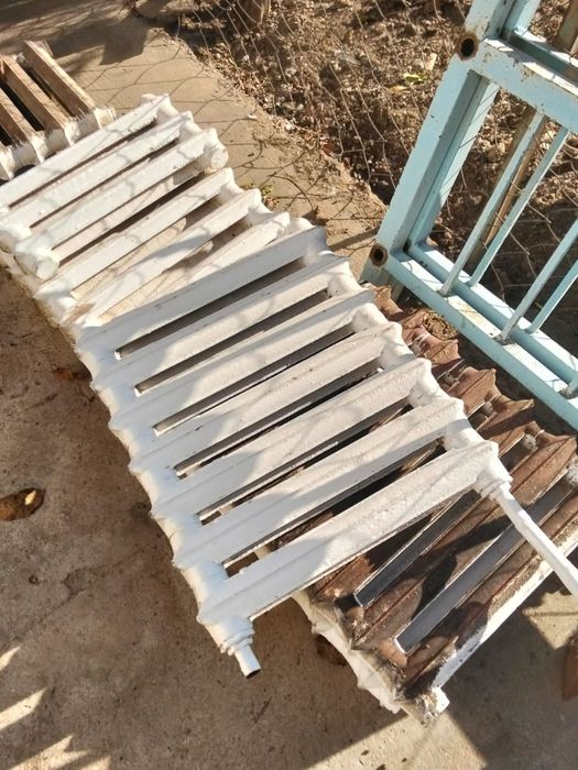 Чугунный батарея в хорошем састаяния