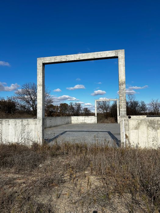 Дава се под наем Склад в с. Пясъчево, Област Хасково - 2150 кв.м за 71400 € - Снимка #3