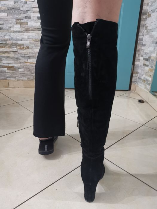 Vând cizme lungi, piele întoarsă, 38