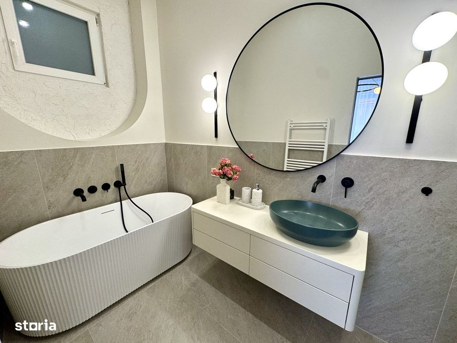 Inchiriez apartament 3 camere, nou amenajat, ultracentral