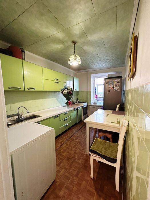 Продам 3 ком кв 67 м2 в районе жд вокзала