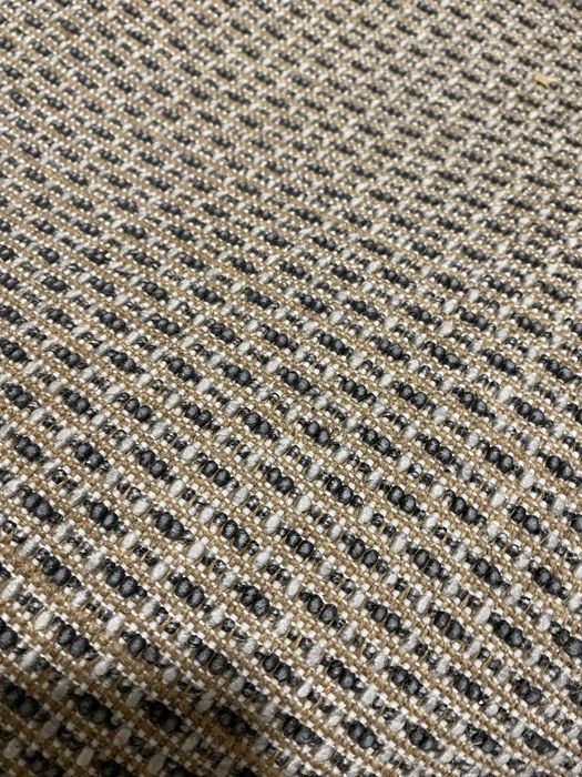 VAND covor  aproape  nou, a fost  primit cadou insa nu imi place.