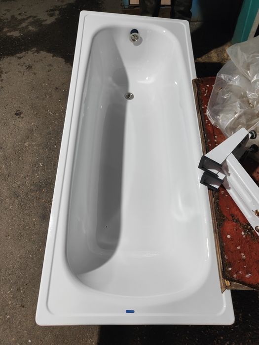 Хорошая железная ванна