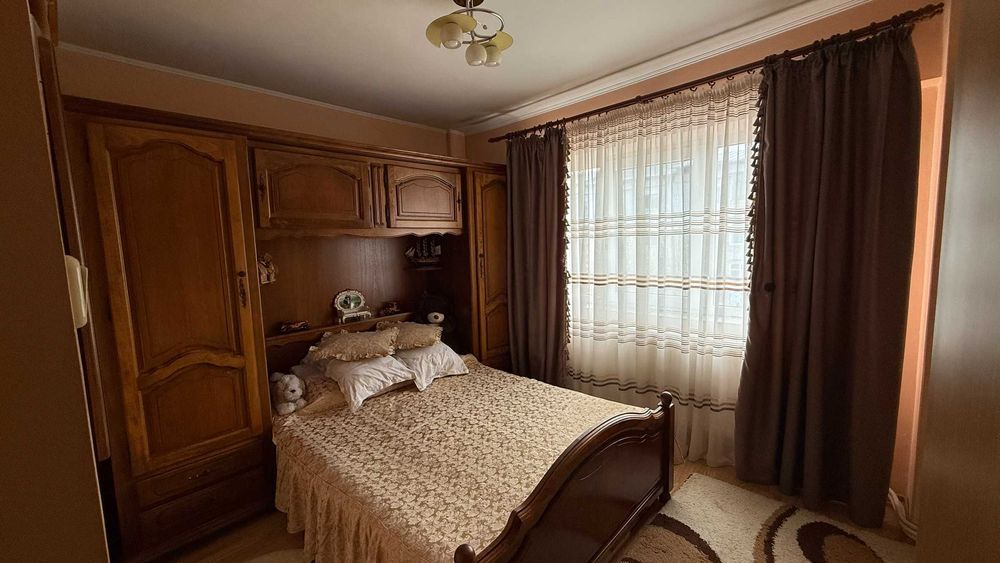 Apartament cu 2 camere, decomandat, mobilat+utilat, zona ultracentrala