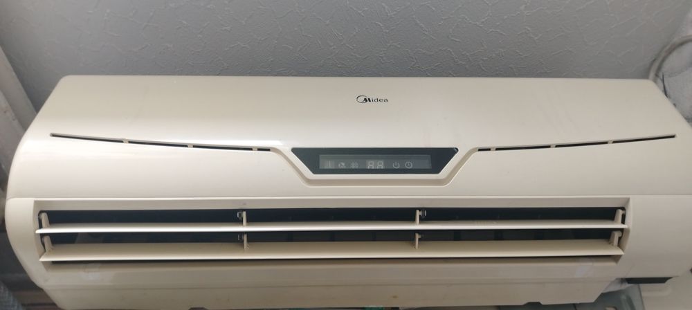 Кондиционер Midea