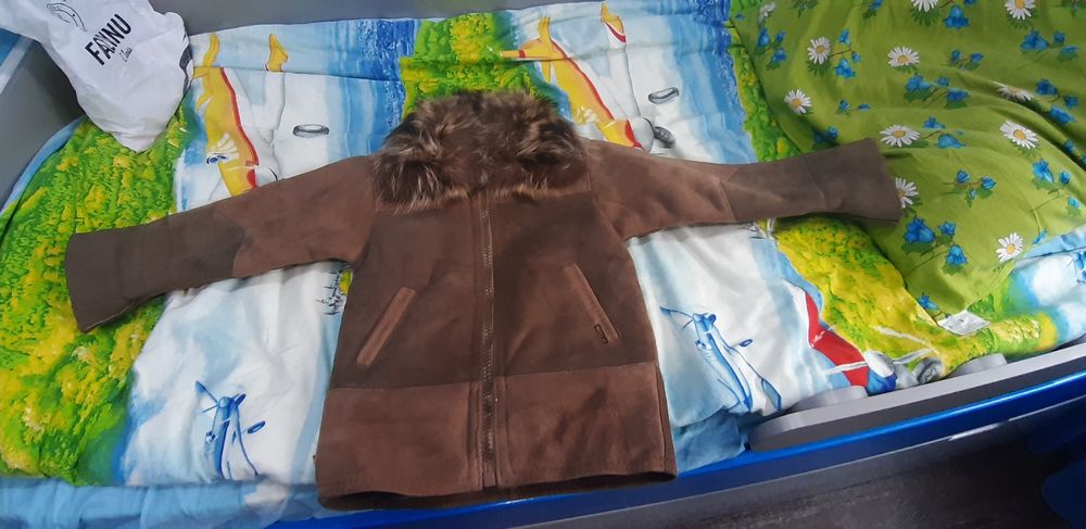 Продаю детскую дублёнку