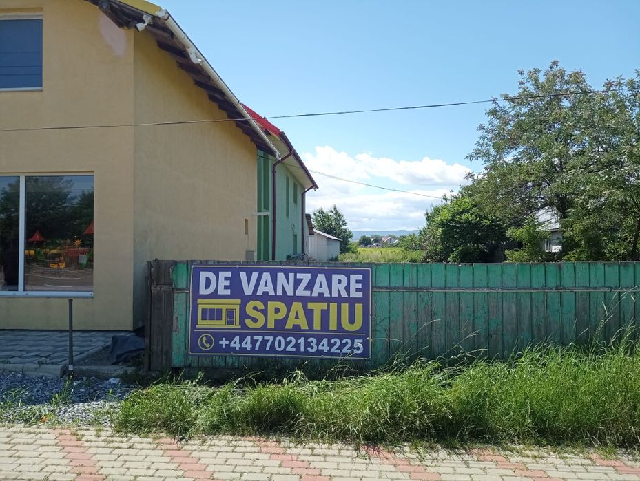 De vanzare spatiu