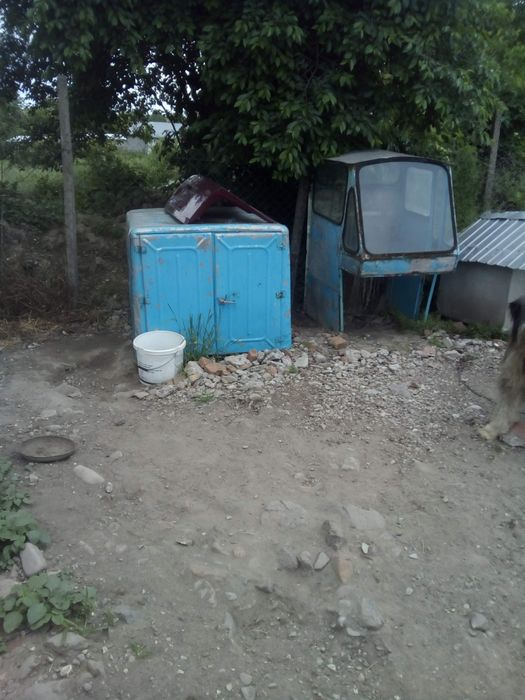 Moto rusească funcțională și schimb cu remorca auto