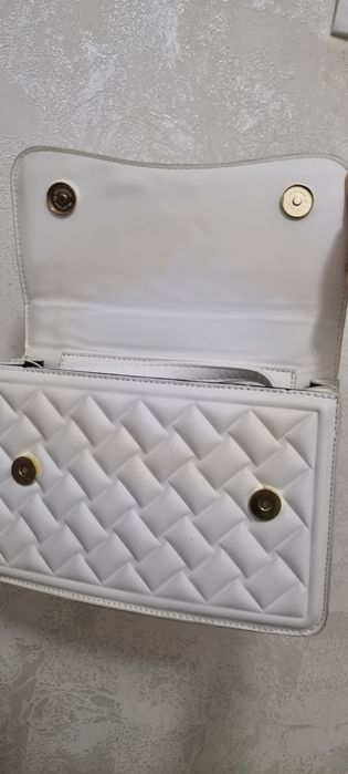 Yangi faqat ichi azgina sargaygan