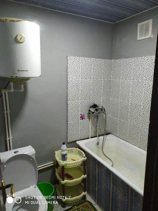 Чирчик аренда 2 ком квартира в 3 мкр 4 этаж