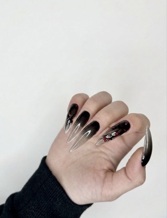 Caut modele pentru manichiura la pret de cost al materialelor