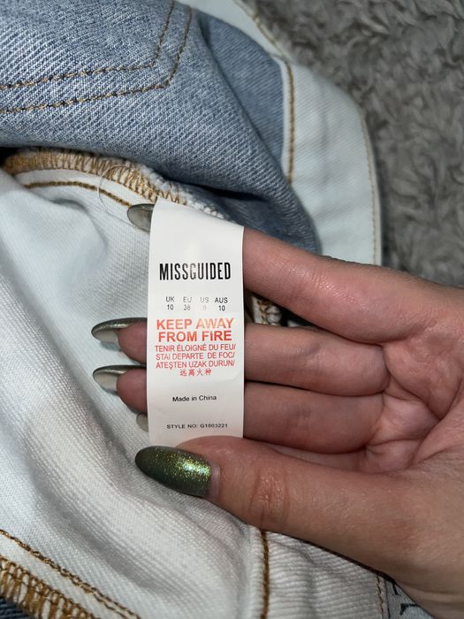 Джинсовая кроп куртка missguided
