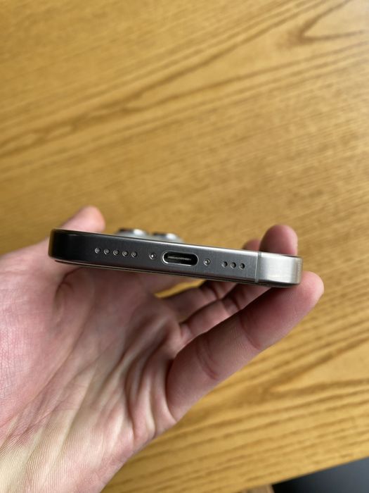 Продается apple iphone 16 pro