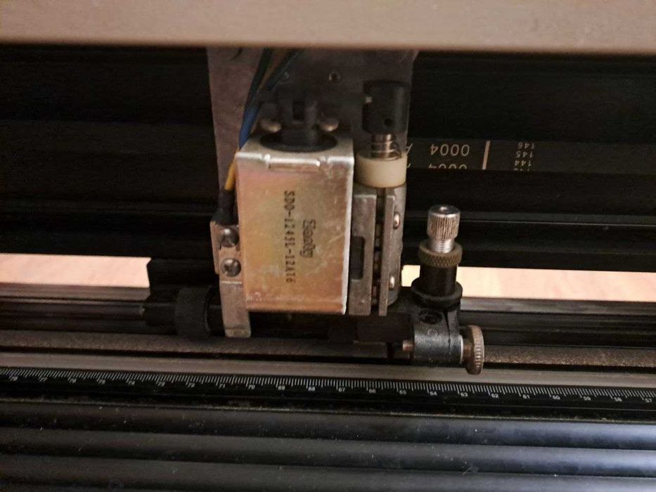 Режущий плоттер. Каттер для фигурной резки. Ширина 900мм