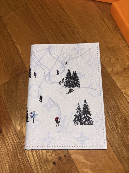 Card / Passport Holder LV
