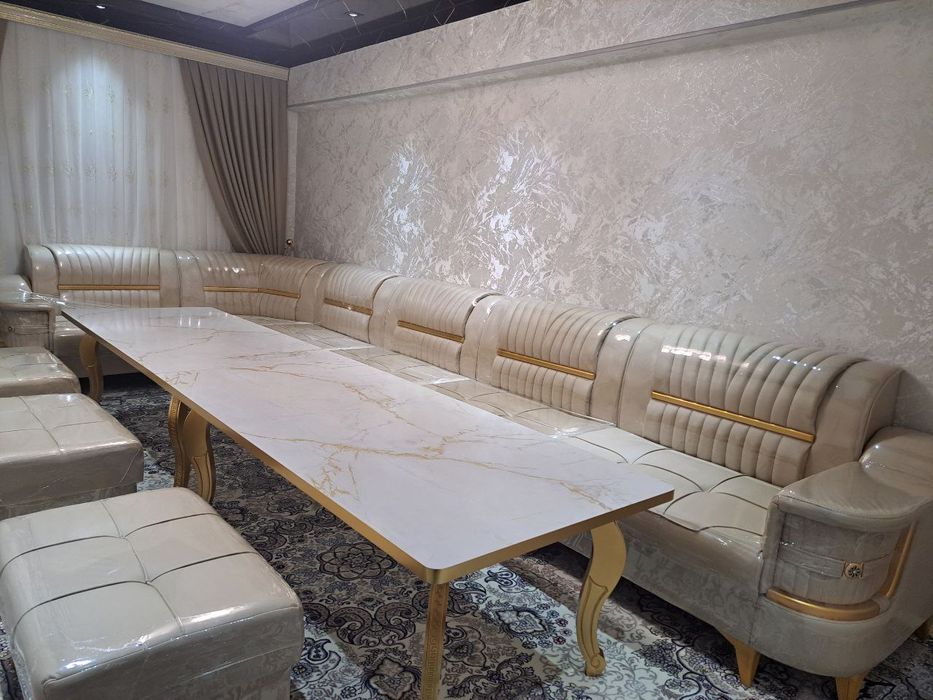 Yumshoq mebel ugaloq