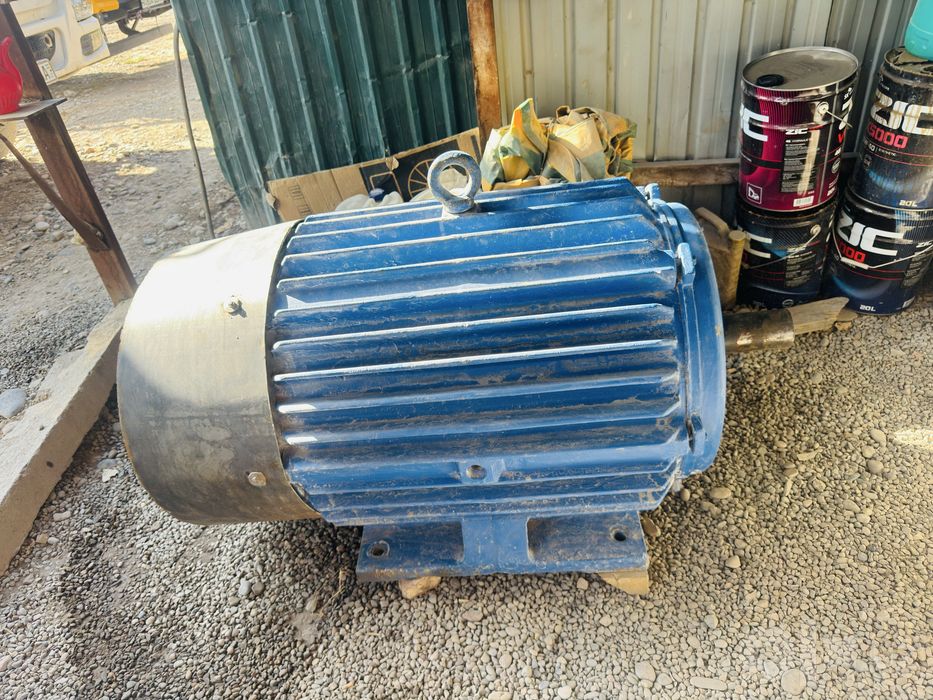 Motor 160kw 590ob/min sotiladi zavod ishlashi zor