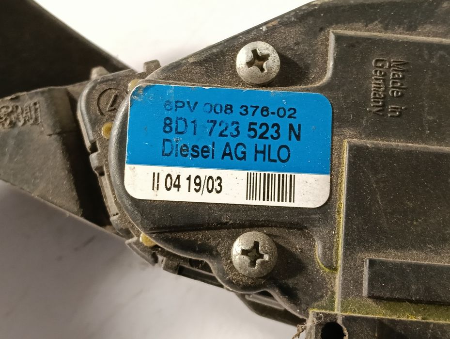 Педал газ / потенциометър VW Passat B5 / Audi A6 C5 8D1723523N Hella